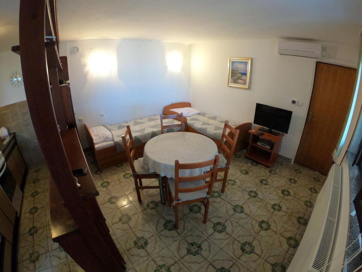 Gorana Apartment *